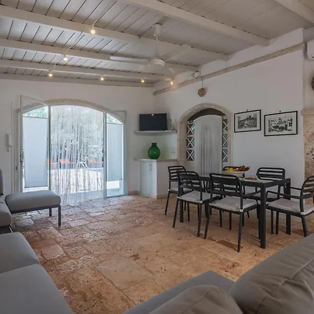 Trulli Dei Gelsomini 8 Villa *