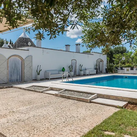 Villa Trulli Dei Gelsomini 8 *